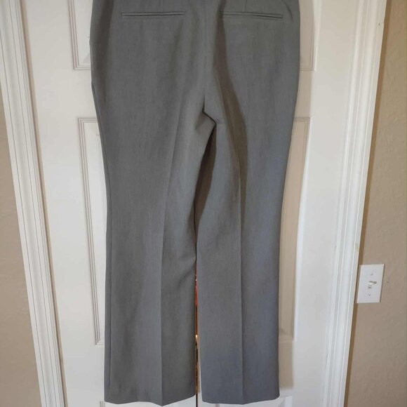 Chico's Women's So Slimming Trouser Pant Basic Grey SZ/8R 570236093 - Picture 4 of 5